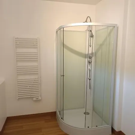 La Petite Maison Du Bonheur *