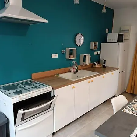 아파트 La Petite Maison Du Bonheur *