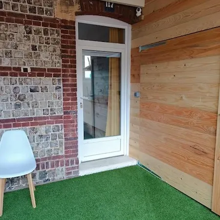 La Petite Maison Du Bonheur 이포르